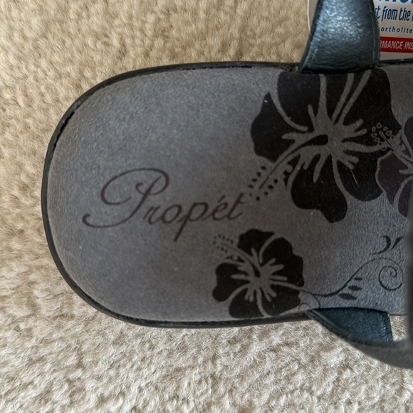 Propet OrthoLite Sandals - Picture 5 of 17